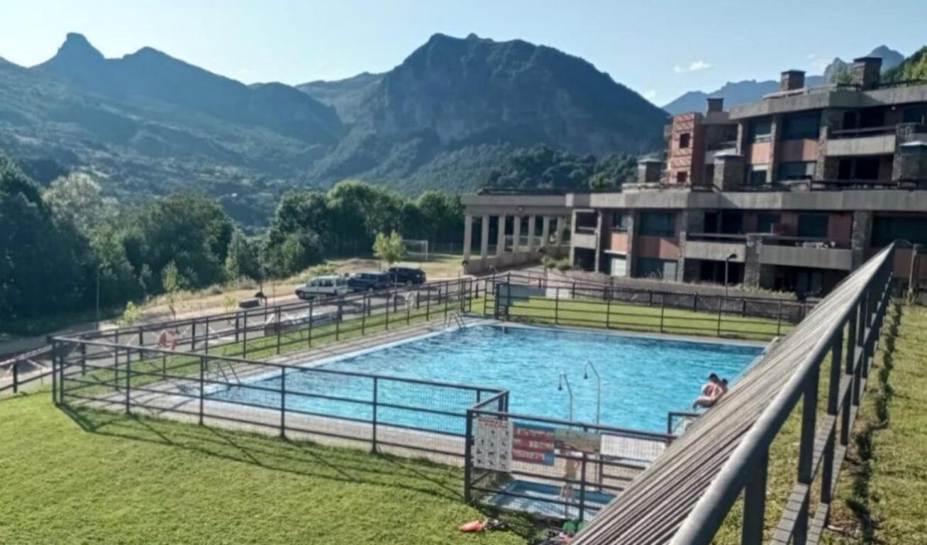 Argualas Triplex Con Piscina Пантикоса Экстерьер фото