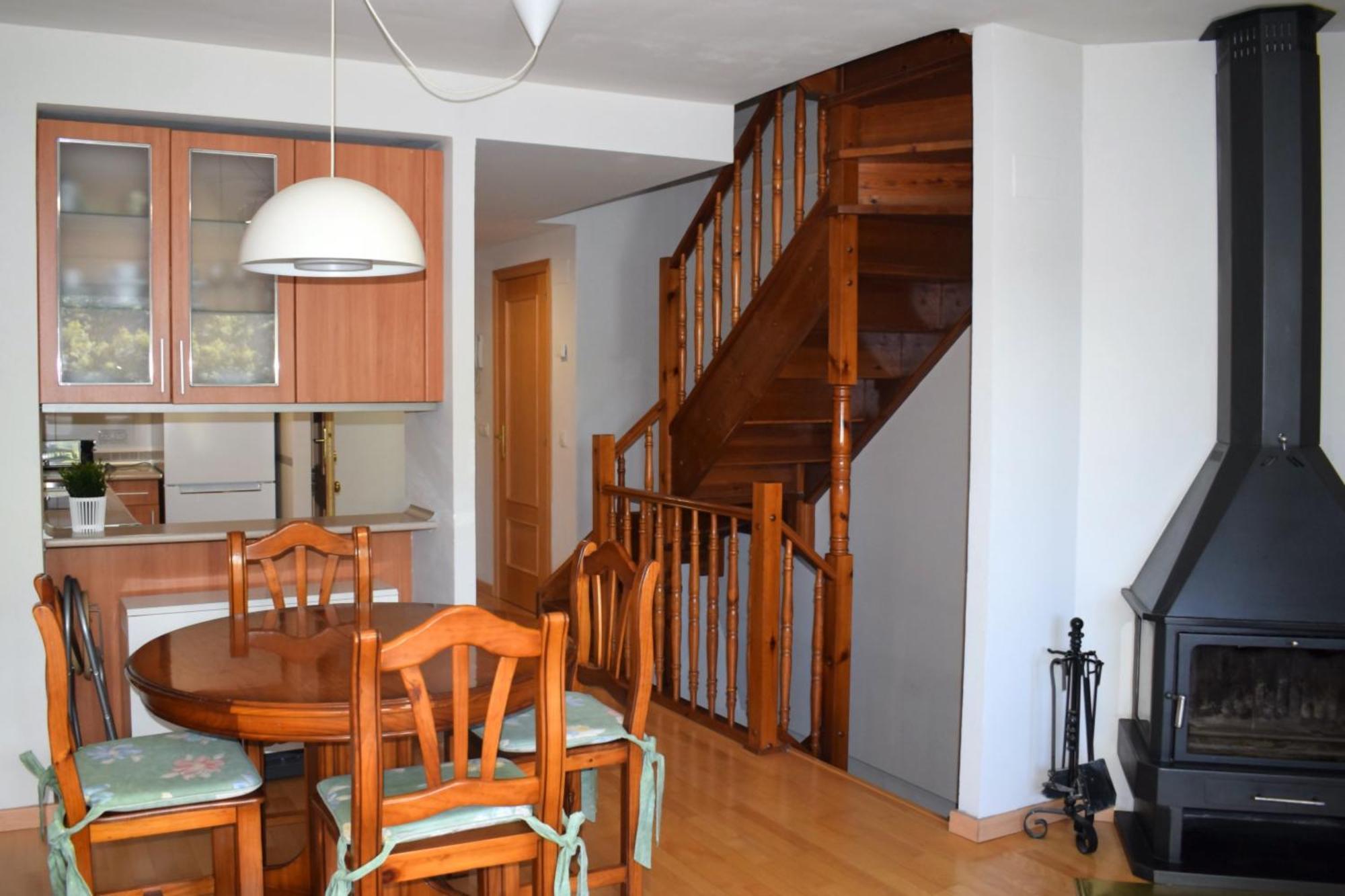 Argualas Triplex Con Piscina Пантикоса Экстерьер фото